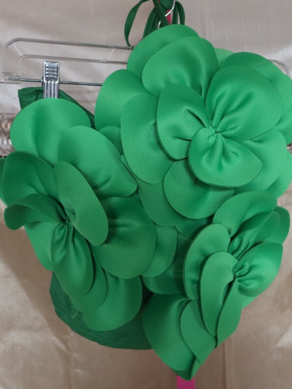 Gorgeous Green Floral Halter Top - Unique - New Size L/XL -Green